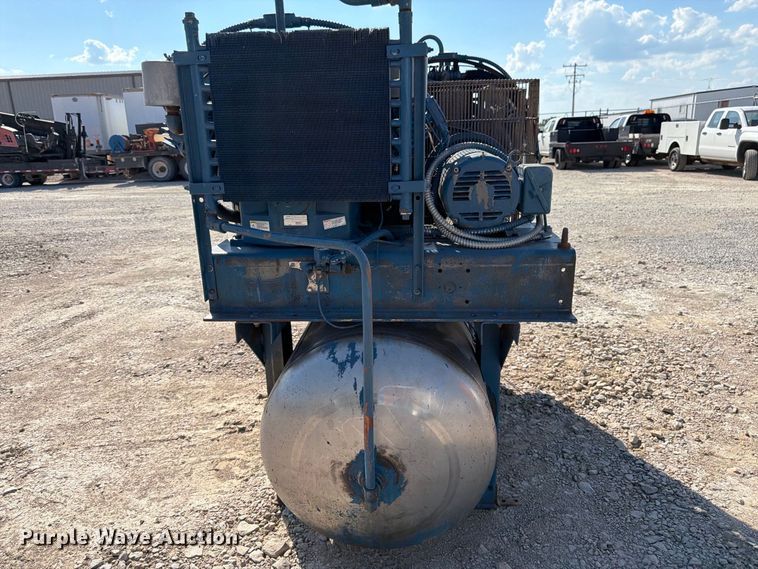 image for item FK3412 Quincy QRD-15 air compressor
