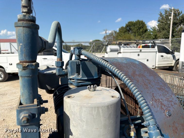 image for item FK3412 Quincy QRD-15 air compressor