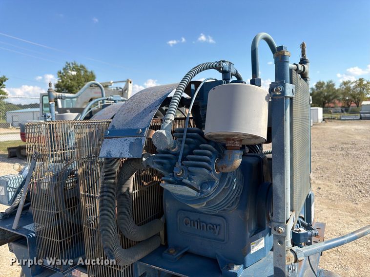 image for item FK3412 Quincy QRD-15 air compressor