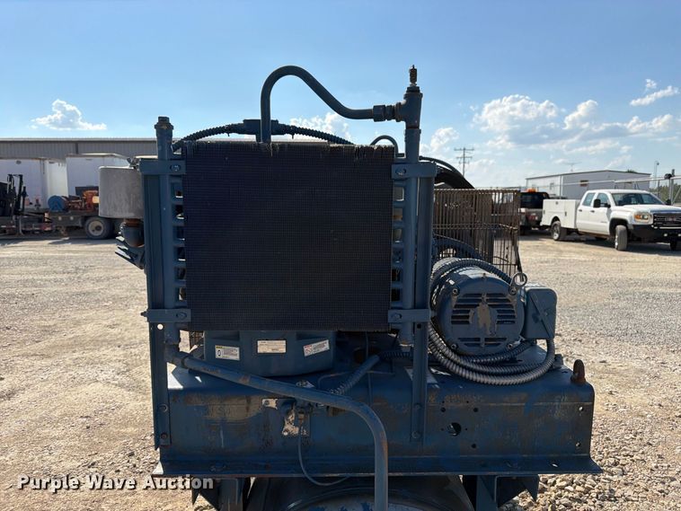 image for item FK3412 Quincy QRD-15 air compressor