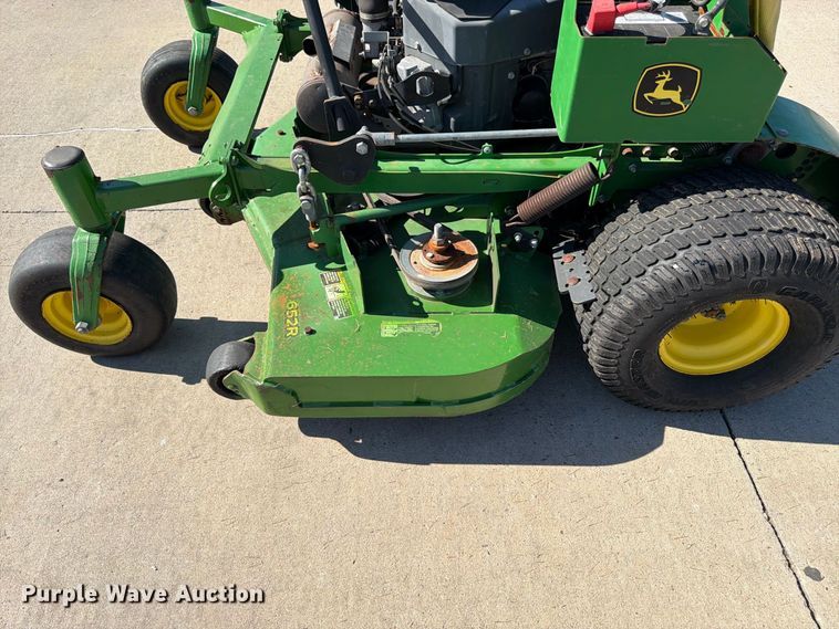 image for item FK3421 2020 John Deere 652R lawn mower