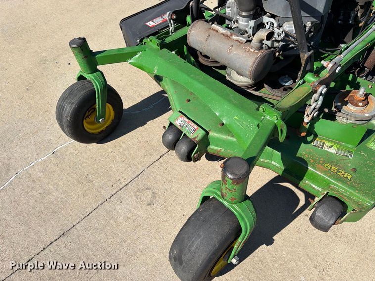 image for item FK3421 2020 John Deere 652R lawn mower