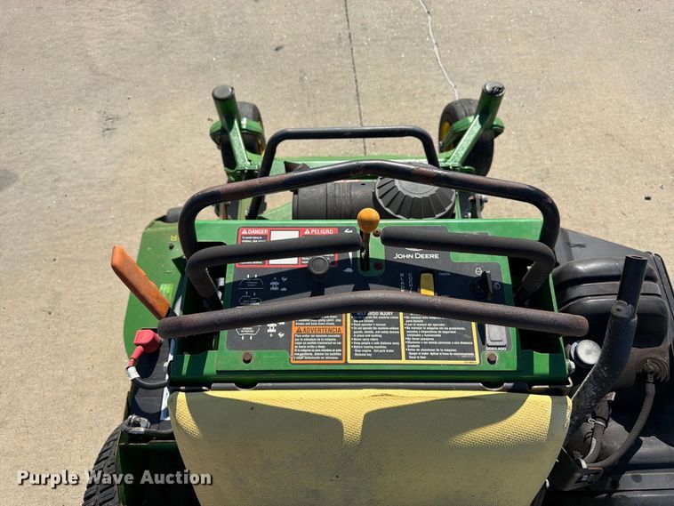 image for item FK3421 2020 John Deere 652R lawn mower