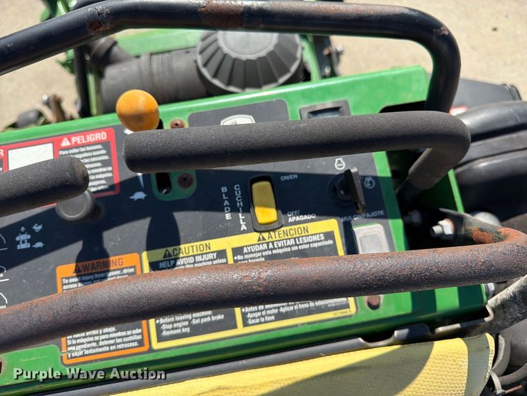 image for item FK3421 2020 John Deere 652R lawn mower