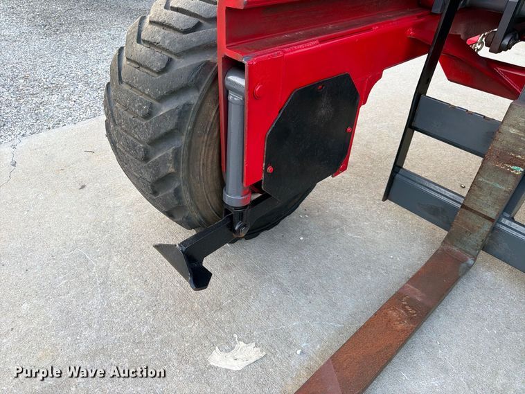image for item FK3630 2007 Navigator RT 5500 forklift