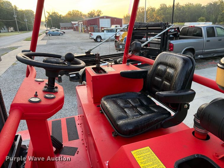 image for item FK3630 2007 Navigator RT 5500 forklift