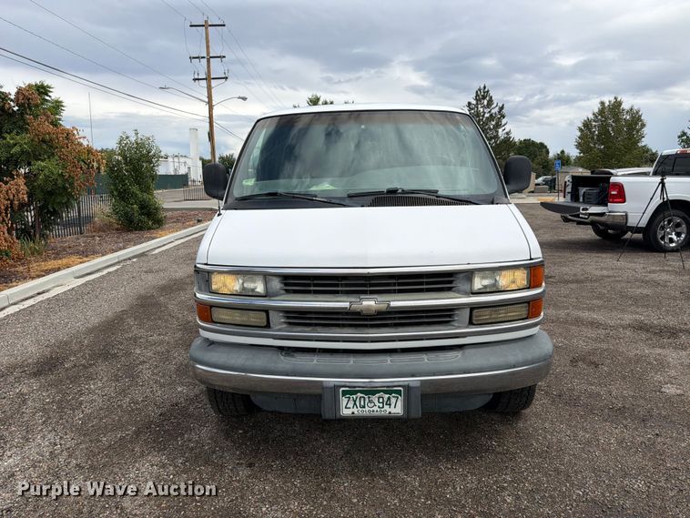 image for item FK4594 2002 Chevrolet Express van