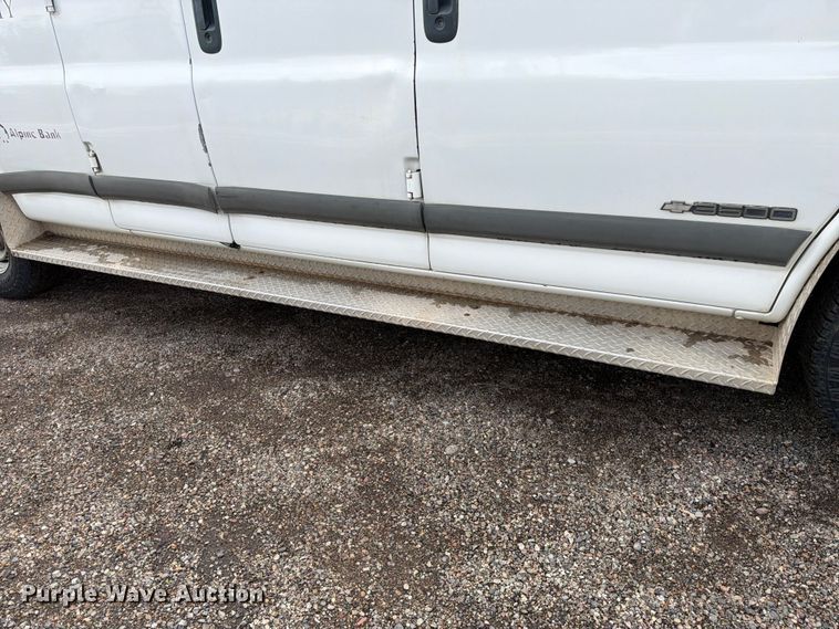 image for item FK4594 2002 Chevrolet Express van