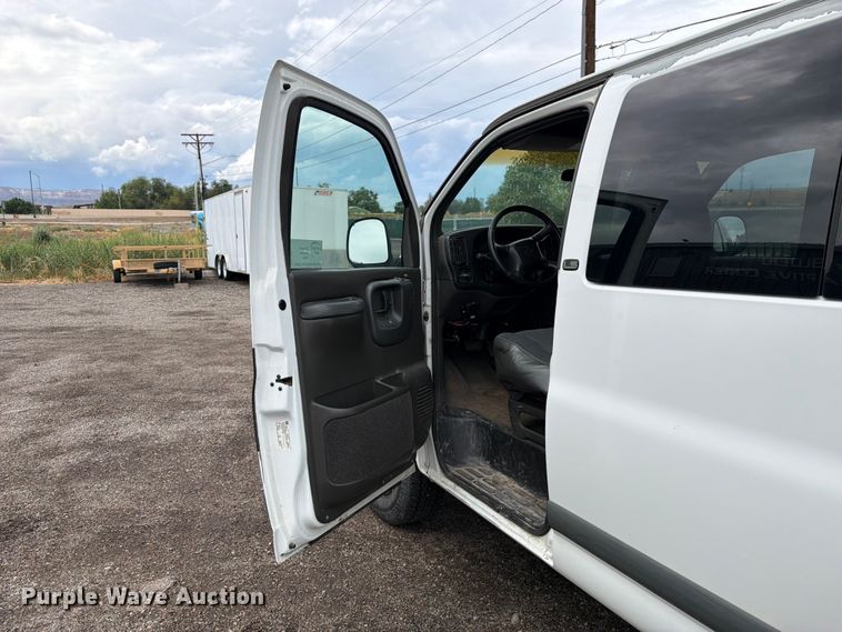 image for item FK4594 2002 Chevrolet Express van