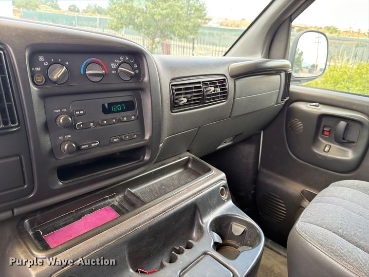 image for item FK4594 2002 Chevrolet Express van