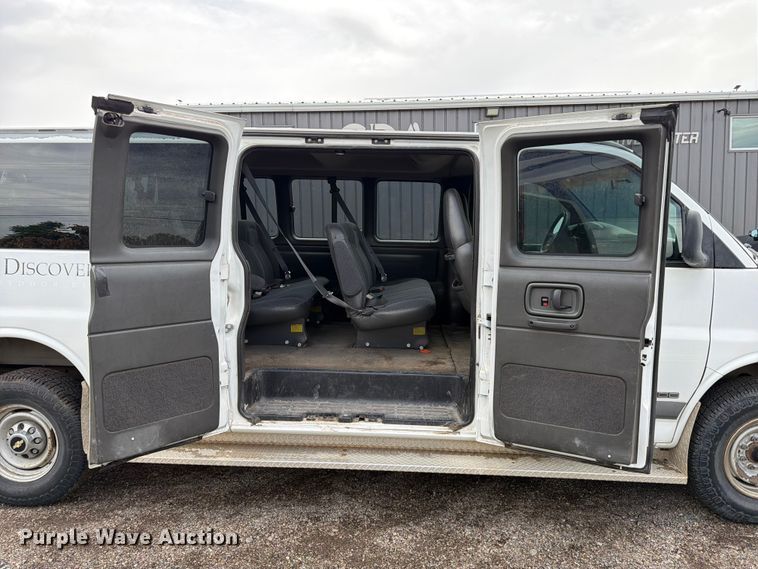 image for item FK4594 2002 Chevrolet Express van
