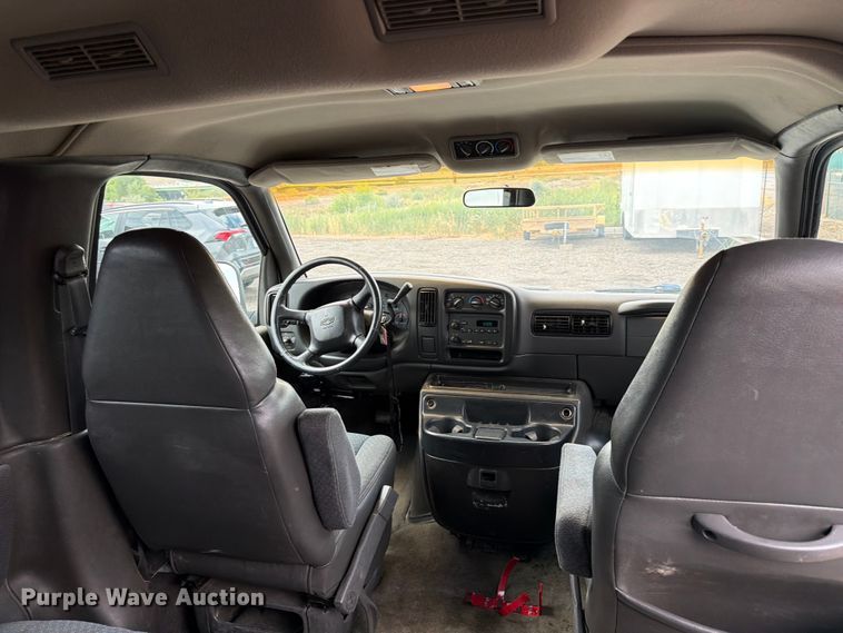 image for item FK4594 2002 Chevrolet Express van