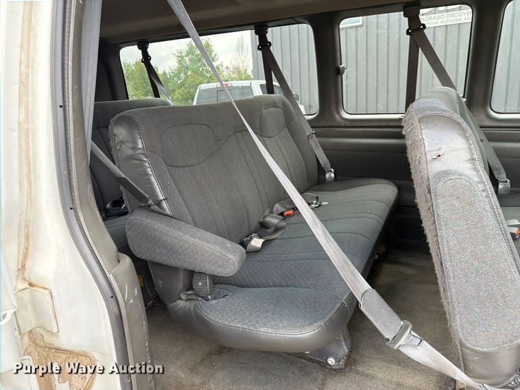 image for item FK4594 2002 Chevrolet Express van