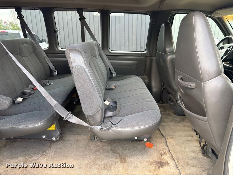 image for item FK4594 2002 Chevrolet Express van