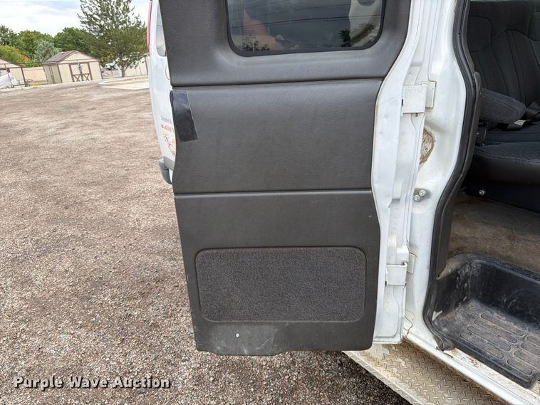 image for item FK4594 2002 Chevrolet Express van