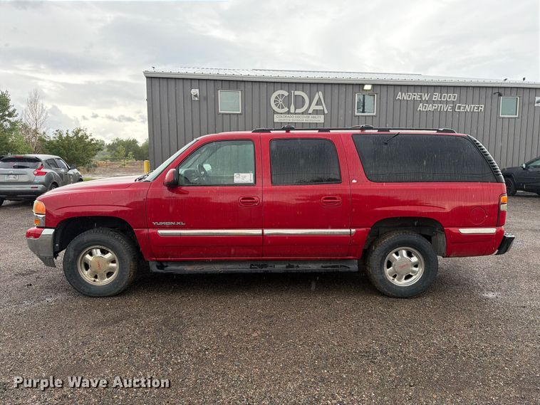 image for item FK4595 2000 GMC Yukon XL SUV