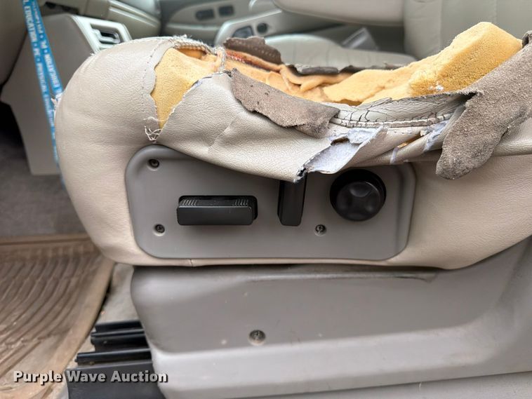image for item FK4595 2000 GMC Yukon XL SUV