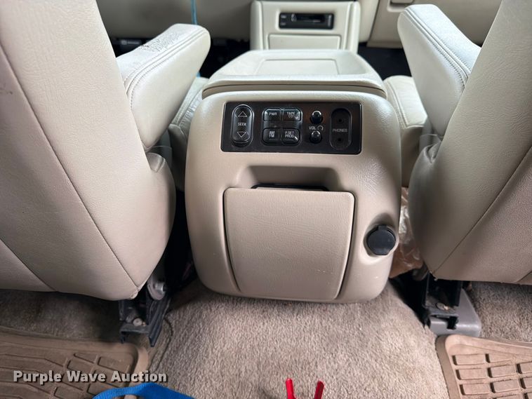 image for item FK4595 2000 GMC Yukon XL SUV