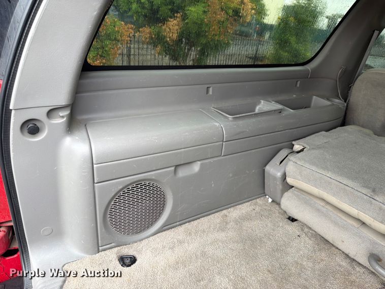 image for item FK4595 2000 GMC Yukon XL SUV