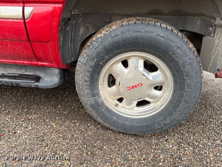 image for item FK4595 2000 GMC Yukon XL SUV