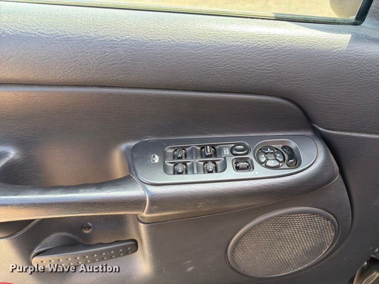 image for item FK4610 2005 Dodge Ram 2500 Ext. Cab pickup truck