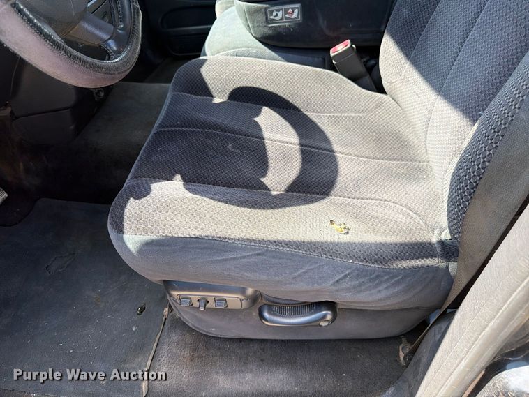 image for item FK4610 2005 Dodge Ram 2500 Ext. Cab pickup truck