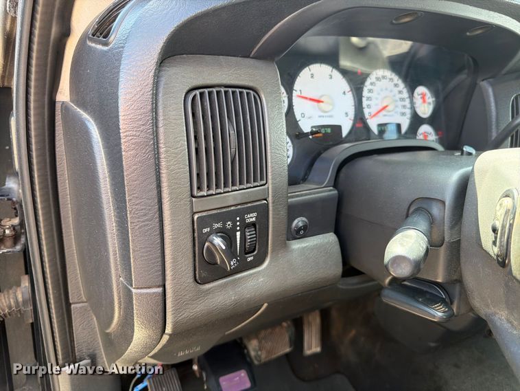 image for item FK4610 2005 Dodge Ram 2500 Ext. Cab pickup truck