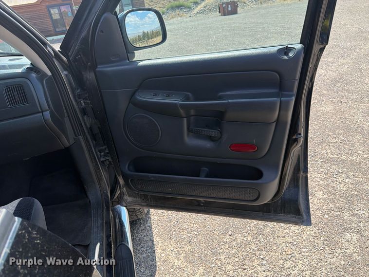 image for item FK4610 2005 Dodge Ram 2500 Ext. Cab pickup truck