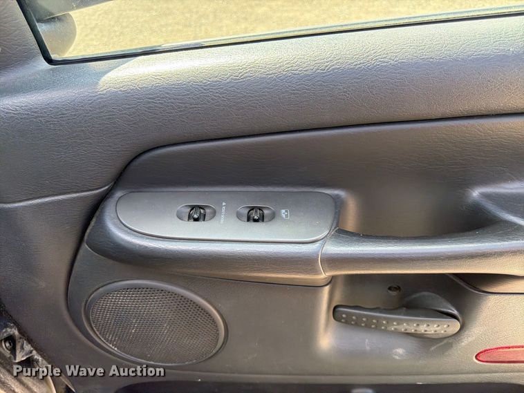 image for item FK4610 2005 Dodge Ram 2500 Ext. Cab pickup truck