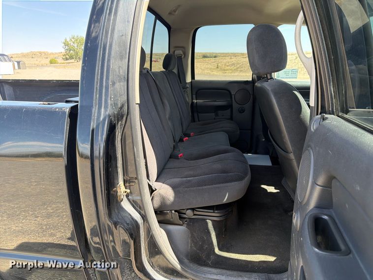 image for item FK4610 2005 Dodge Ram 2500 Ext. Cab pickup truck