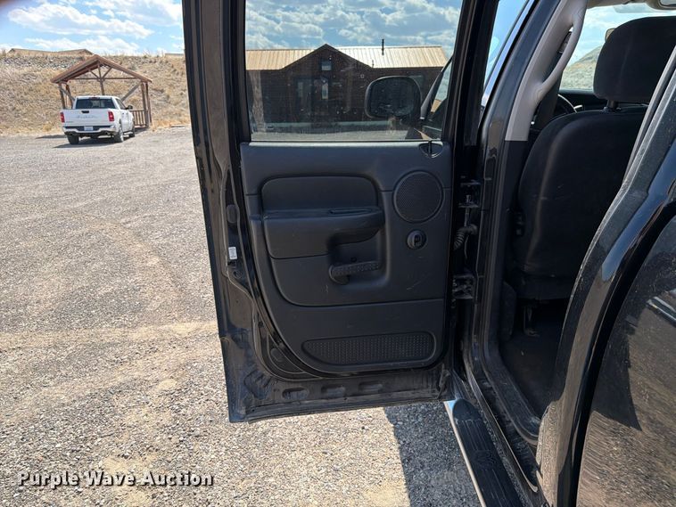 image for item FK4610 2005 Dodge Ram 2500 Ext. Cab pickup truck