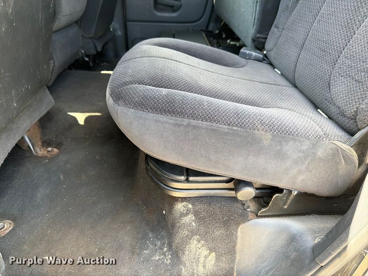 image for item FK4610 2005 Dodge Ram 2500 Ext. Cab pickup truck