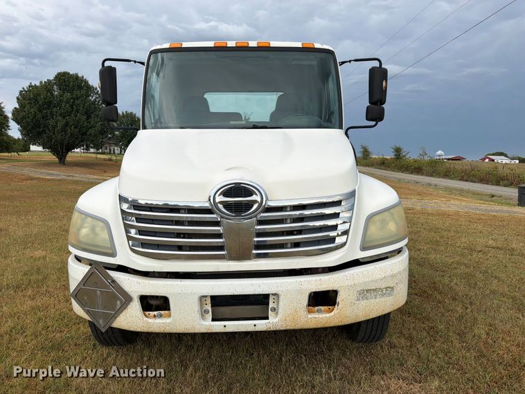 image for item FK5063 2008 Hino 338 truck cab and chassis