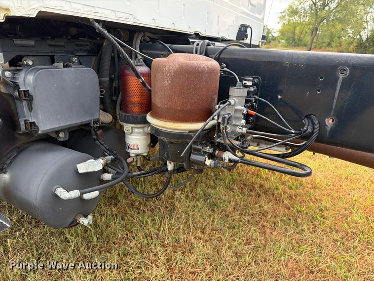 image for item FK5063 2008 Hino 338 truck cab and chassis