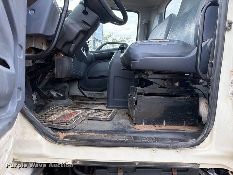 image for item FK5063 2008 Hino 338 truck cab and chassis