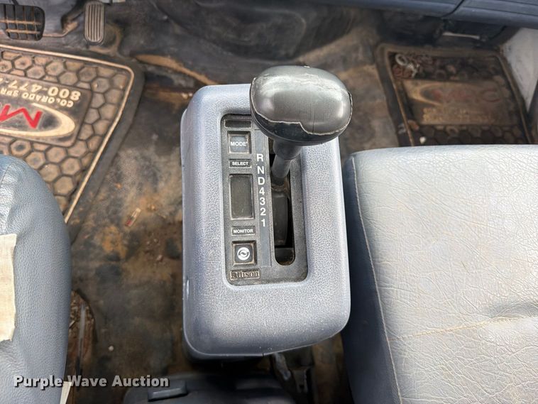 image for item FK5063 2008 Hino 338 truck cab and chassis