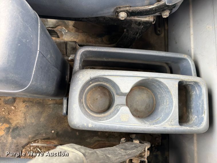 image for item FK5063 2008 Hino 338 truck cab and chassis