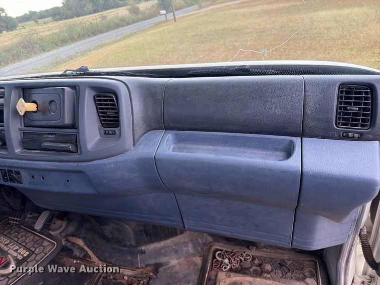 image for item FK5063 2008 Hino 338 truck cab and chassis