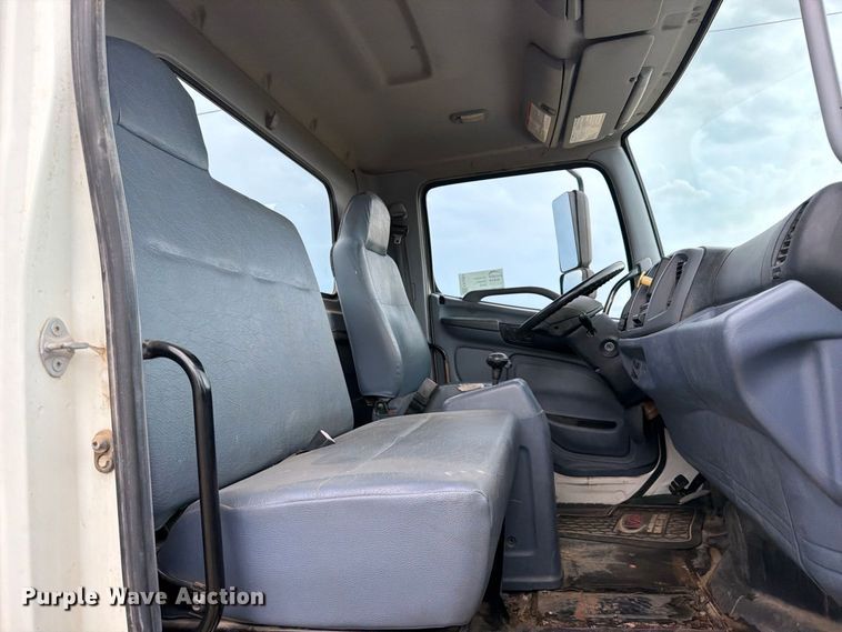image for item FK5063 2008 Hino 338 truck cab and chassis