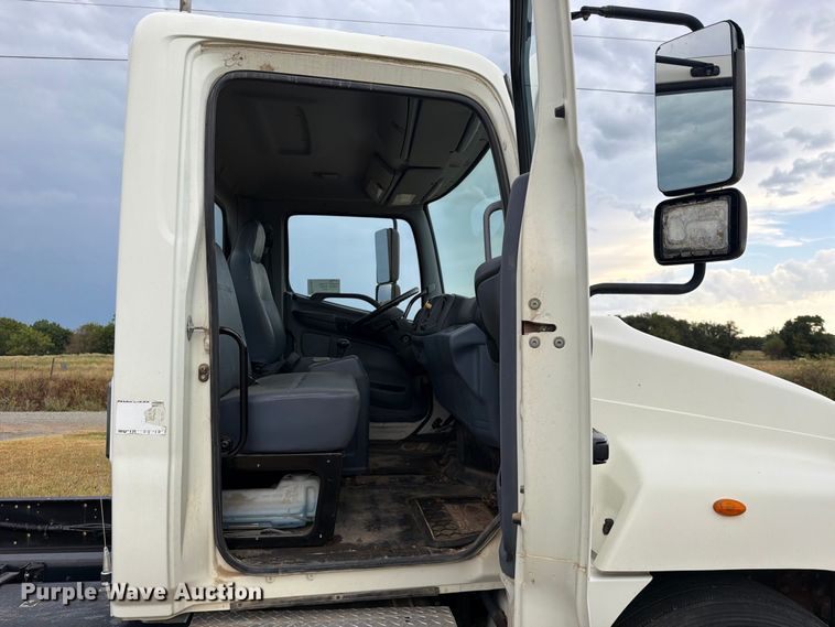 image for item FK5063 2008 Hino 338 truck cab and chassis