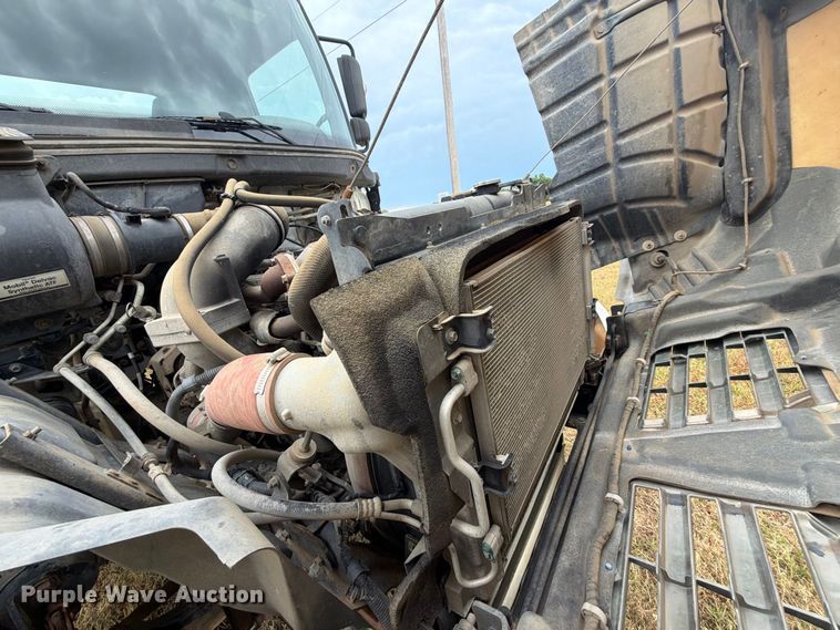 image for item FK5063 2008 Hino 338 truck cab and chassis