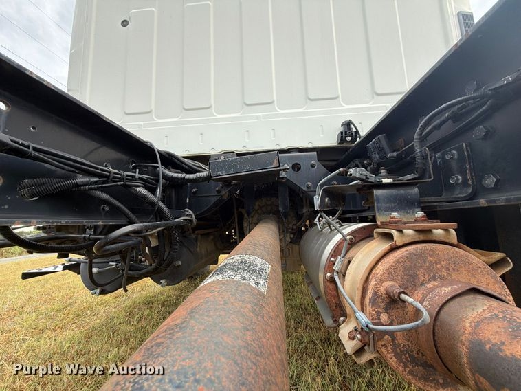 image for item FK5063 2008 Hino 338 truck cab and chassis