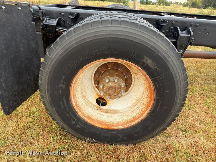image for item FK5063 2008 Hino 338 truck cab and chassis