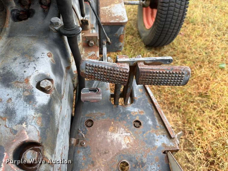 image for item FK5065 1984 J.I. Case 1194 tractor