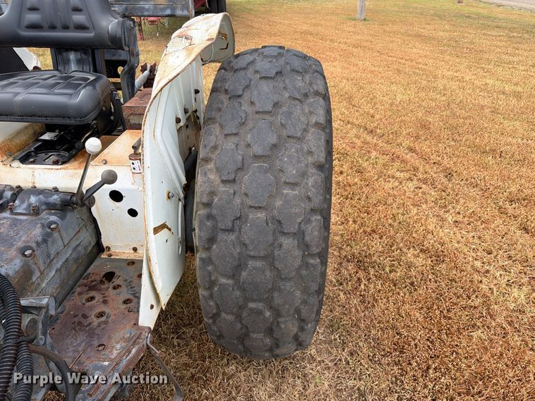 image for item FK5065 1984 J.I. Case 1194 tractor