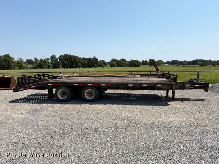 image for item FN2552 1999 Kodiak equipment trailer