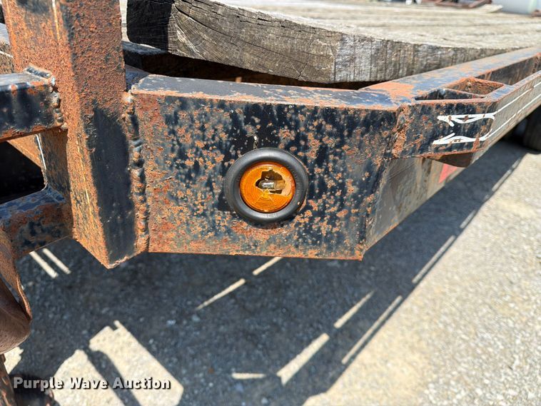 image for item FN2552 1999 Kodiak equipment trailer