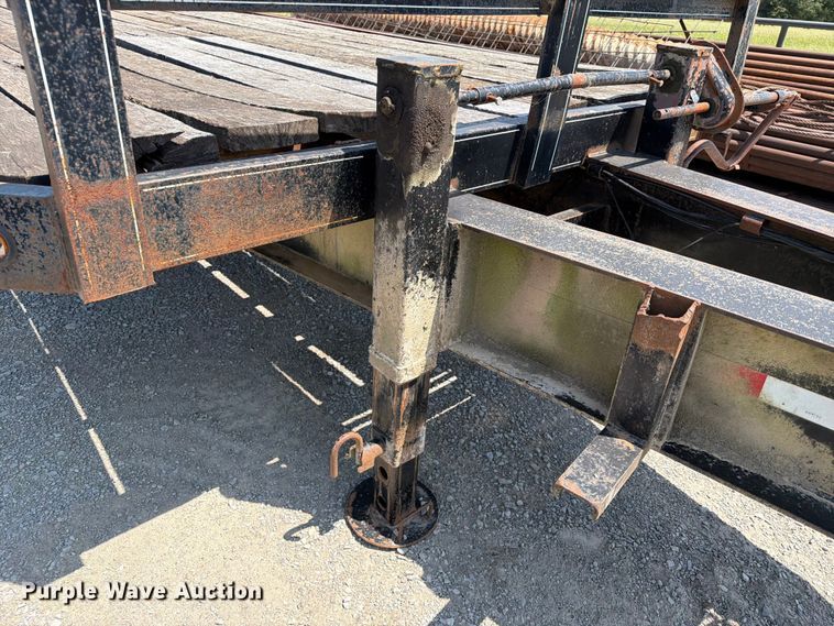 image for item FN2552 1999 Kodiak equipment trailer