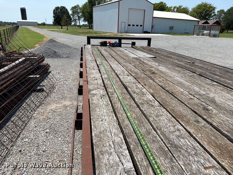 image for item FN2552 1999 Kodiak equipment trailer