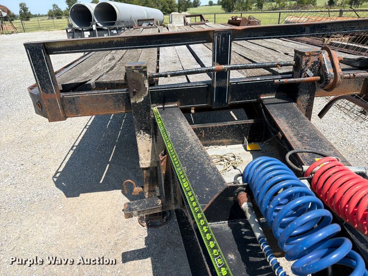 image for item FN2552 1999 Kodiak equipment trailer
